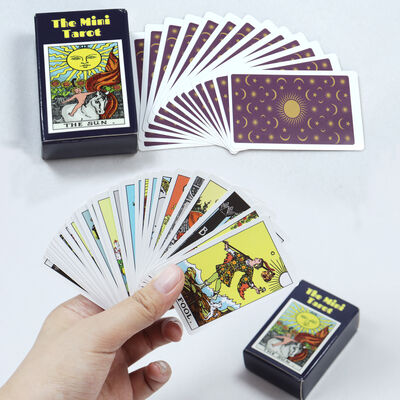 ขายปลีกการออกแบบตามต้องการ 250gsm กระดาษเกมบอร์ดพิมพ์ไพ่ทาโรตพร้อมคู่มือ